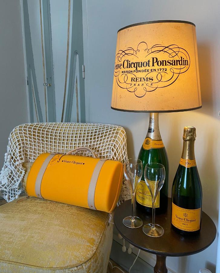 Luxueuses Suites&Chambres d'hôtes - accueil champagne, petit-déjeuner - Maison Champagne Condom Exterior foto